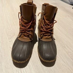 Womens sz 7 classic LL Bean boots